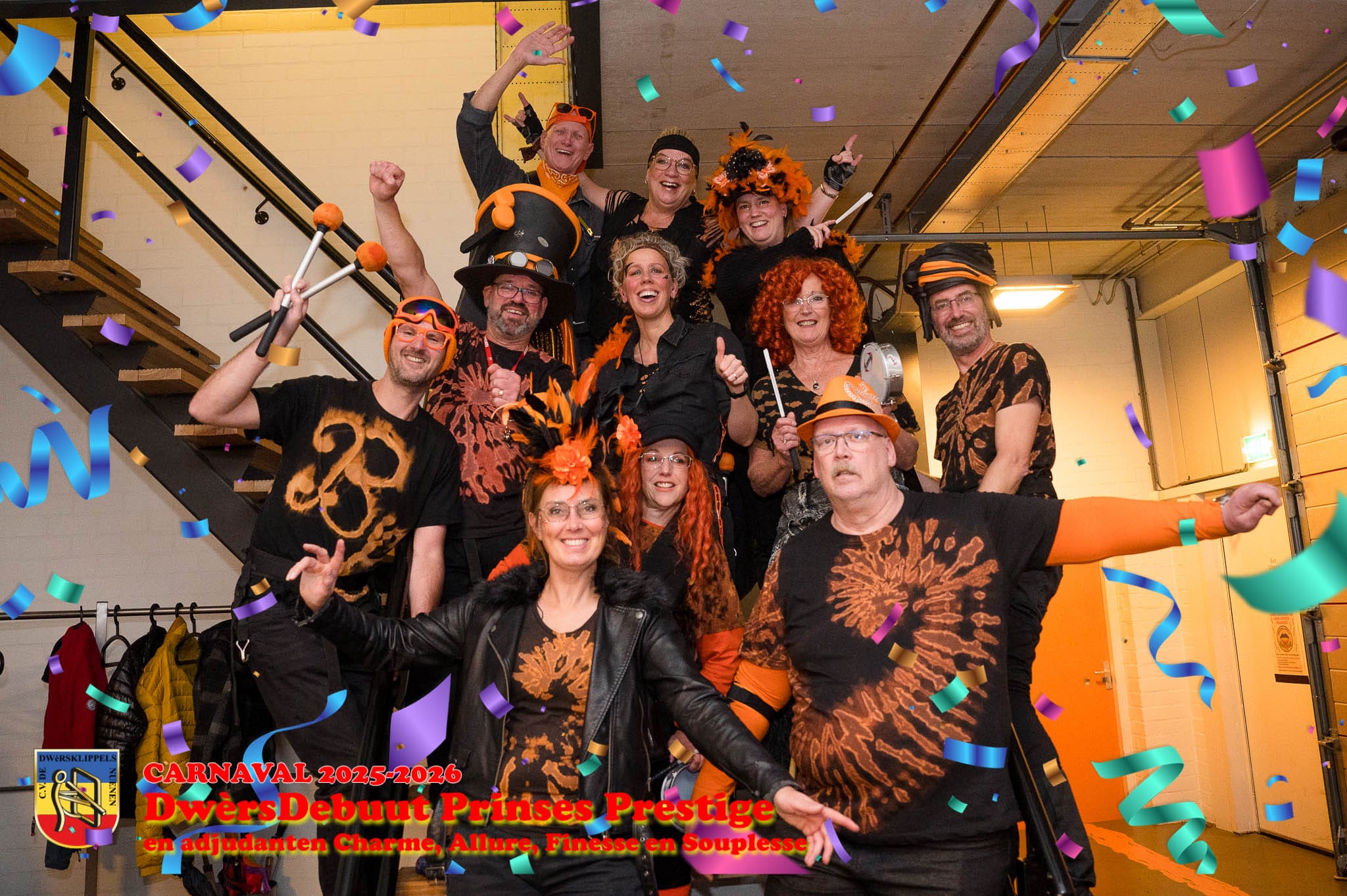 Onthulling van de barones en prinses bij de DwÈrsklippels in Nuenen